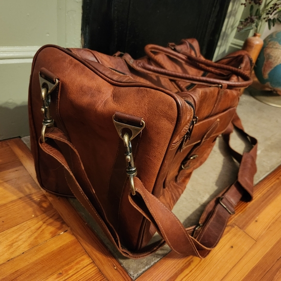 Komal's Passion Leather Weekender Duffel Bag - Picture 4 of 9